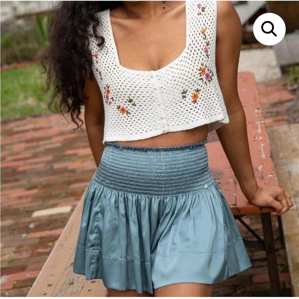 Natural Life Shorts Smocked Daisy Teal Satin XS